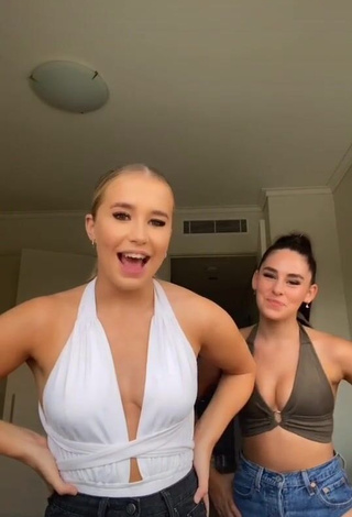 Sweetie Caitlin Cummins Shows Cleavage in Olive Crop Top