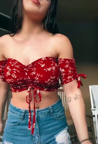 4. Hot Caleigh Hayes in Red Crop Top