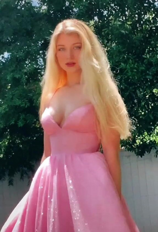 1. Hot Charli Elise Shows Cleavage in Pink Dress