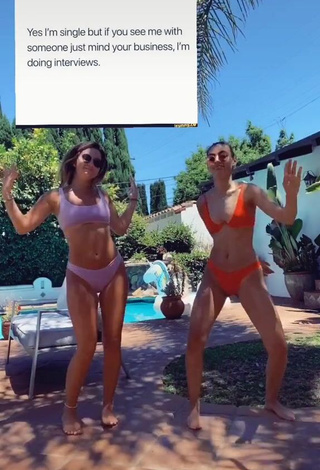 3. Desirable Chloe Hood in Pink Bikini at the Pool