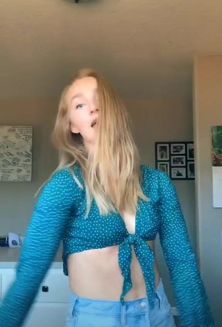 3. Sweet Bailey McManus Shows Cleavage in Cute Turquoise Crop Top