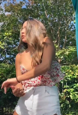 Desirable Devin Ramirez Shows Cleavage in Floral Crop Top