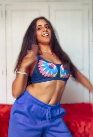 Hot Ju Muniz Shows Cleavage in Crop Top