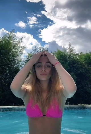 Sweet kiki Shows Cleavage in Cute Pink Bikini Top at the Swimming Pool