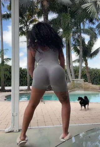 Sexy Mikayla Saravia Shows Big Butt