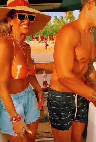 3. Sexy Lica Lopes Ramalho Shows Cleavage in Bikini Top