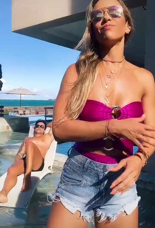 3. Cute Lica Lopes Ramalho Shows Cleavage in Pink Swimsuit (Side Boob)