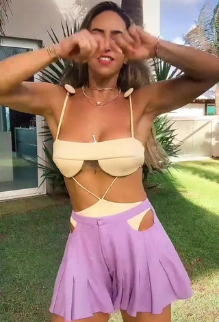 1. Really Cute Lica Lopes Ramalho Shows Cleavage in Bikini Top (Underboob)