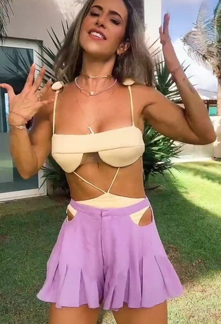 Really Cute Lica Lopes Ramalho Shows Cleavage in Bikini Top (Underboob)