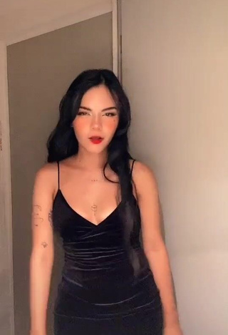 1. Cute Lili Sixx Shows Cleavage in Black Dress