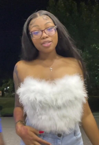 Sexy Destinyy Shows Cleavage in White Tube Top