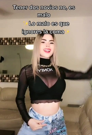 1. Beautiful Mafer Payan Shows Cleavage in Sexy Black Crop Top