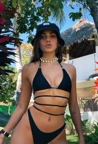 1. Pretty Manu Barrios Shows Cleavage in Black Bikini (Underboob)