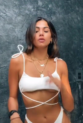 4. Manu Barrios Looks Seductive in White Bikini (Underboob)