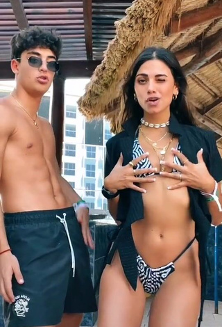 3. Manu Barrios Shows Cleavage in Hot Bikini (Underboob)