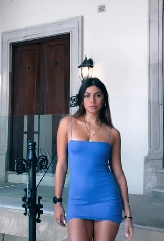 1. Sexy Manu Barrios Shows Cleavage in Blue Dress