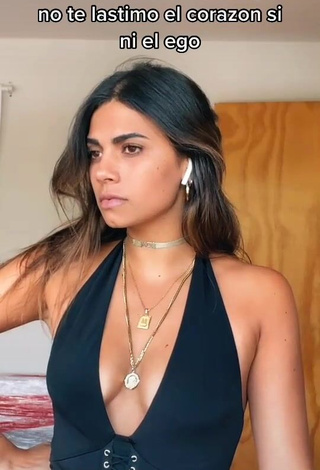 1. Sexy Manu Barrios Shows Cleavage in Black Top