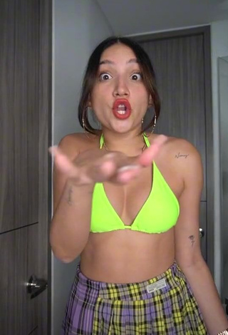 3. Sexy Mariam Obregón Shows Cleavage in Bikini Top