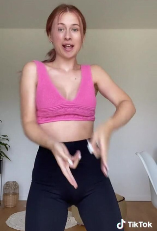 4. Hottest Marie-Sophie Shows Cleavage in Pink Crop Top and Bouncing Boobs