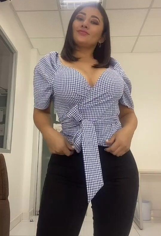 Desirable Milagro Flores Shows Cleavage in Checkered Crop Top