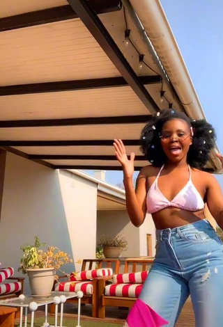 4. Sexy mpho pink Shows Cleavage in White Bikini Top