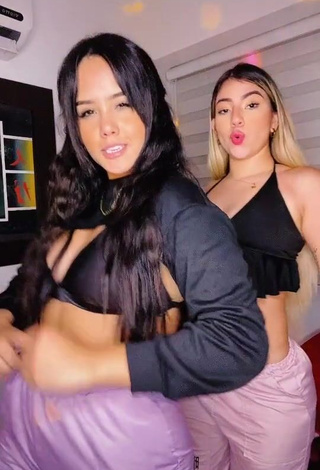 1. Beautiful Nicole Diaz Shows Cleavage in Sexy Black Crop Top