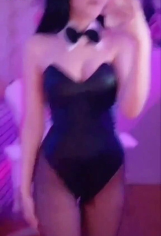 4. Sexy Kylie Shows Cleavage in Black Bodysuit