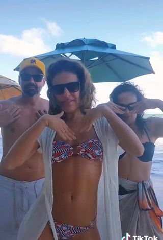 4. Hot Paloma Bernardi Shows Cleavage in Bikini