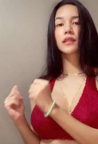 4. Sweetie Charisse Galang Shows Cleavage in Red Bra and Bouncing Breasts