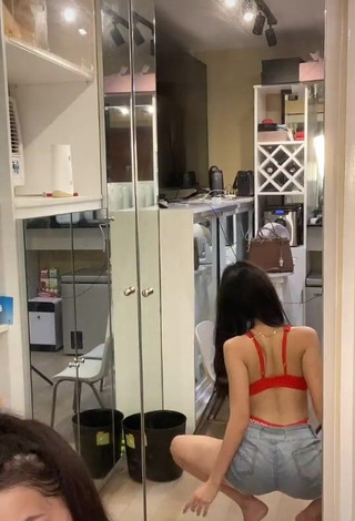 Sexy Charisse Galang Shows Cleavage in Red Sport Bra