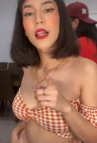 1. Amazing Charisse Galang Shows Cleavage in Hot Checkered Crop Top