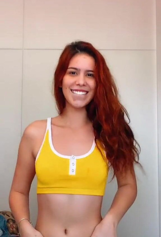 Alluring Priscila Caliari Shows Cleavage in Erotic Crop Top