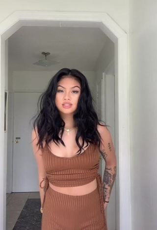 1. Beautiful Carly Sarah Shows Cleavage in Sexy Brown Crop Top