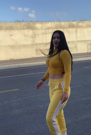 4. Hot Seherkoçaker in Crop Top in a Street