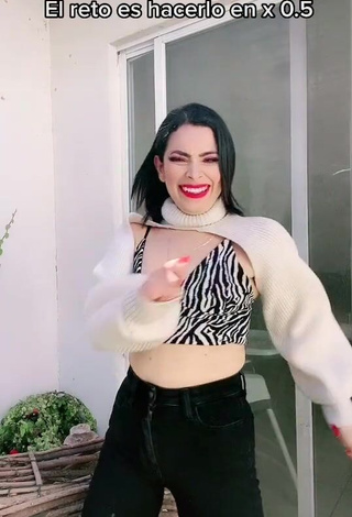 3. Sexy Soy Maryorit Shows Cleavage in Zebra Crop Top