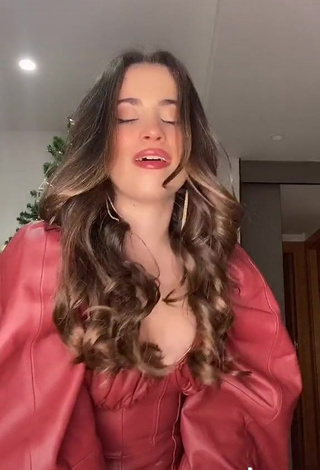 4. Sexy Valeria Monerri Shows Cleavage in Red Dress