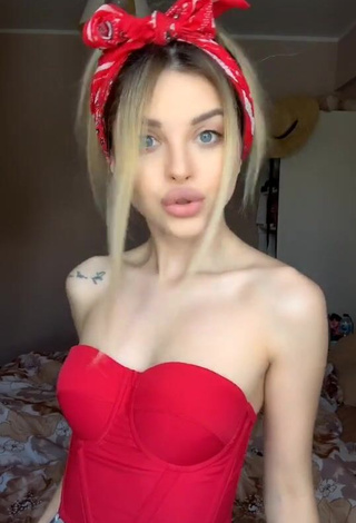 3. Sexy Valerie Lungu Shows Cleavage in Red Corset