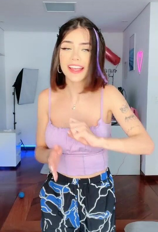 1. Sweetie Vee Castro Shows Cleavage in Crop Top