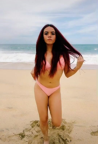 1. Hot xio_garcia_ Shows Cleavage in Peach Bikini at the Beach