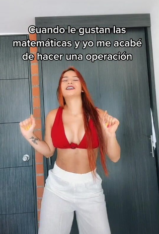 3. Sweet Yeimy Serrano Shows Cleavage in Cute Red Crop Top (Side Boob)