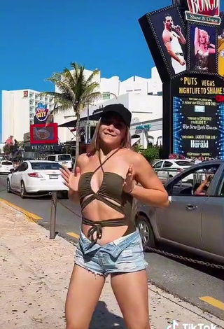 3. Sexy Azul Granton Shows Cleavage in Swimsuit in a Street (Side Boob)