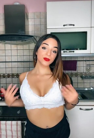 1. Erotic Cora & Marilù Shows Cleavage in Crop Top