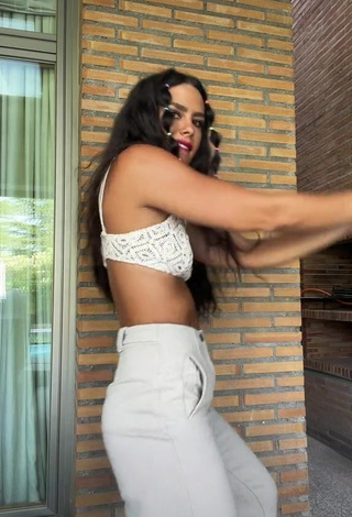 4. Desirable Cristina Pedroche Shows Cleavage in White Crop Top