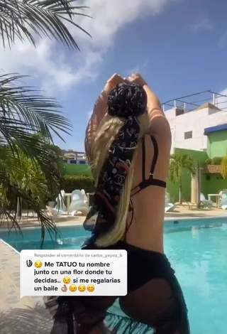 4. Hot Chantall Pizzino Shows Butt at the Swimming Pool