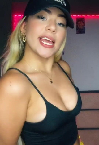 Elegant Chantall Pizzino Shows Cleavage in Black Crop Top and Bouncing Boobs