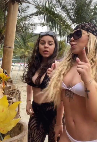 3. Hot Chantall Pizzino Shows Cleavage in Bikini at the Beach