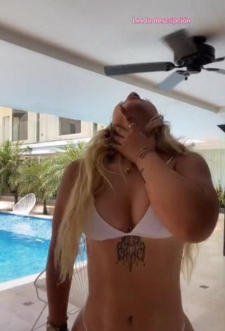 Breathtaking Chantall Pizzino Shows Cleavage in White Bikini