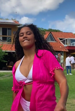 Hot desireealmeida_ Shows Cleavage in White Bikini and Bouncing Boobs