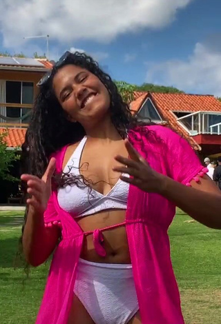 4. Hot desireealmeida_ Shows Cleavage in White Bikini and Bouncing Boobs