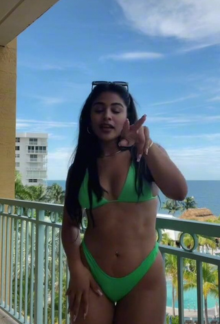 3. Pretty Gabriela Bandy Shows Cleavage in Green Bikini